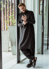 BLACK KAMEEZ SHALWAR