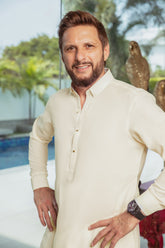 OFF-WHITE KAMEEZ SHALWAR