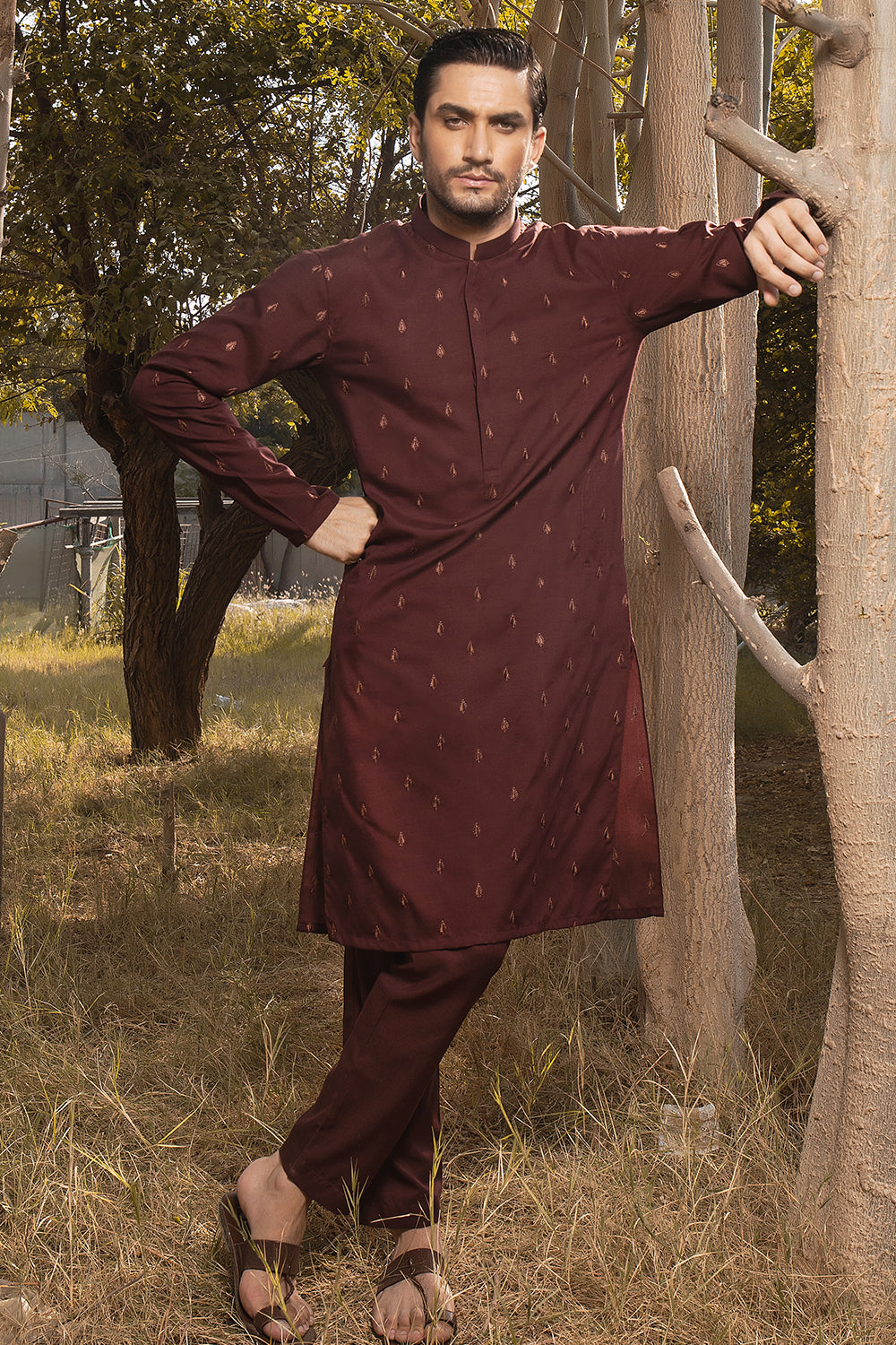 MAROON EMBROIDERED KURTA PAJAMA