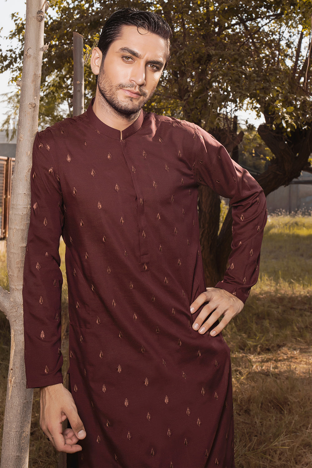 MAROON EMBROIDERED KURTA PAJAMA