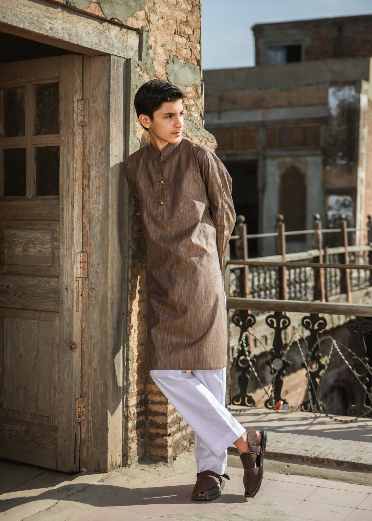 BROWN YARN DYED KURTA PAJAMA