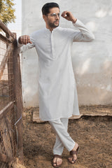 SIGNATURE WHITE EMBROIDERED KURTA PAJAMA